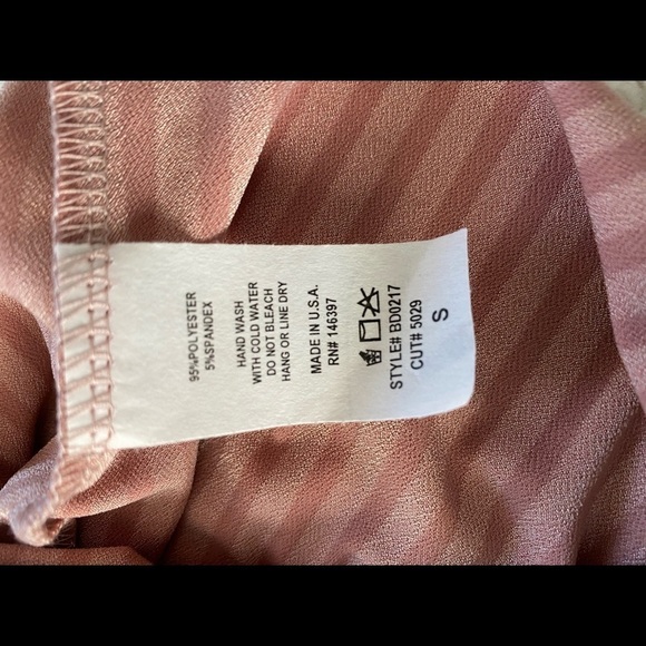 NWT Fashion Nova Press Rewind Jumpsuit- Mauve, Size Small - Picture 10 of 12